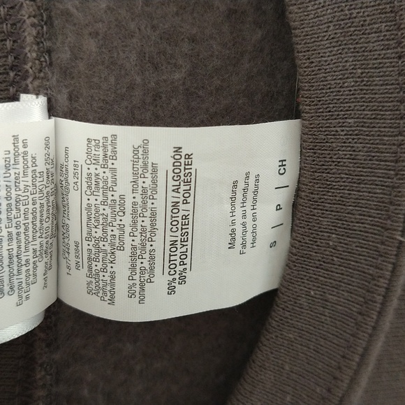 🎄 Charlie Brown Gray Christmas Sweater - Picture 7 of 9